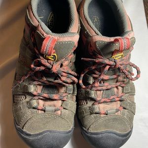 Womens Keen Voyageur hiking shoes